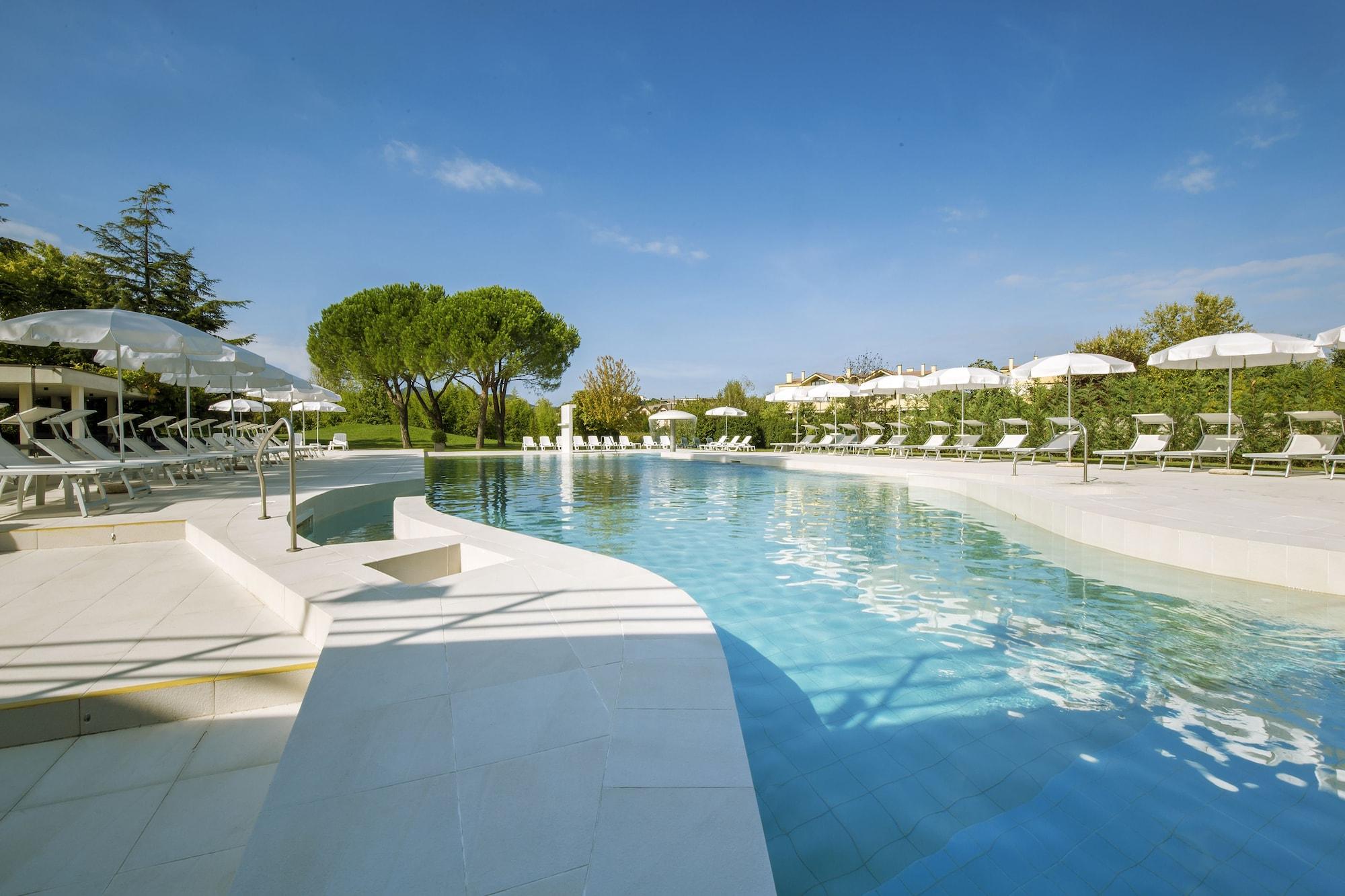 Hotel Smeraldo Abano Terme Exterior foto