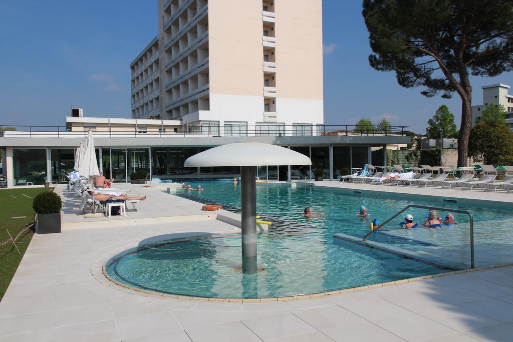 Hotel Smeraldo Abano Terme Exterior foto