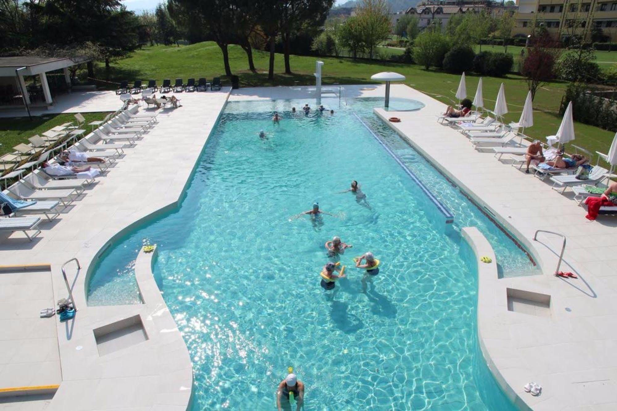 Hotel Smeraldo Abano Terme Exterior foto