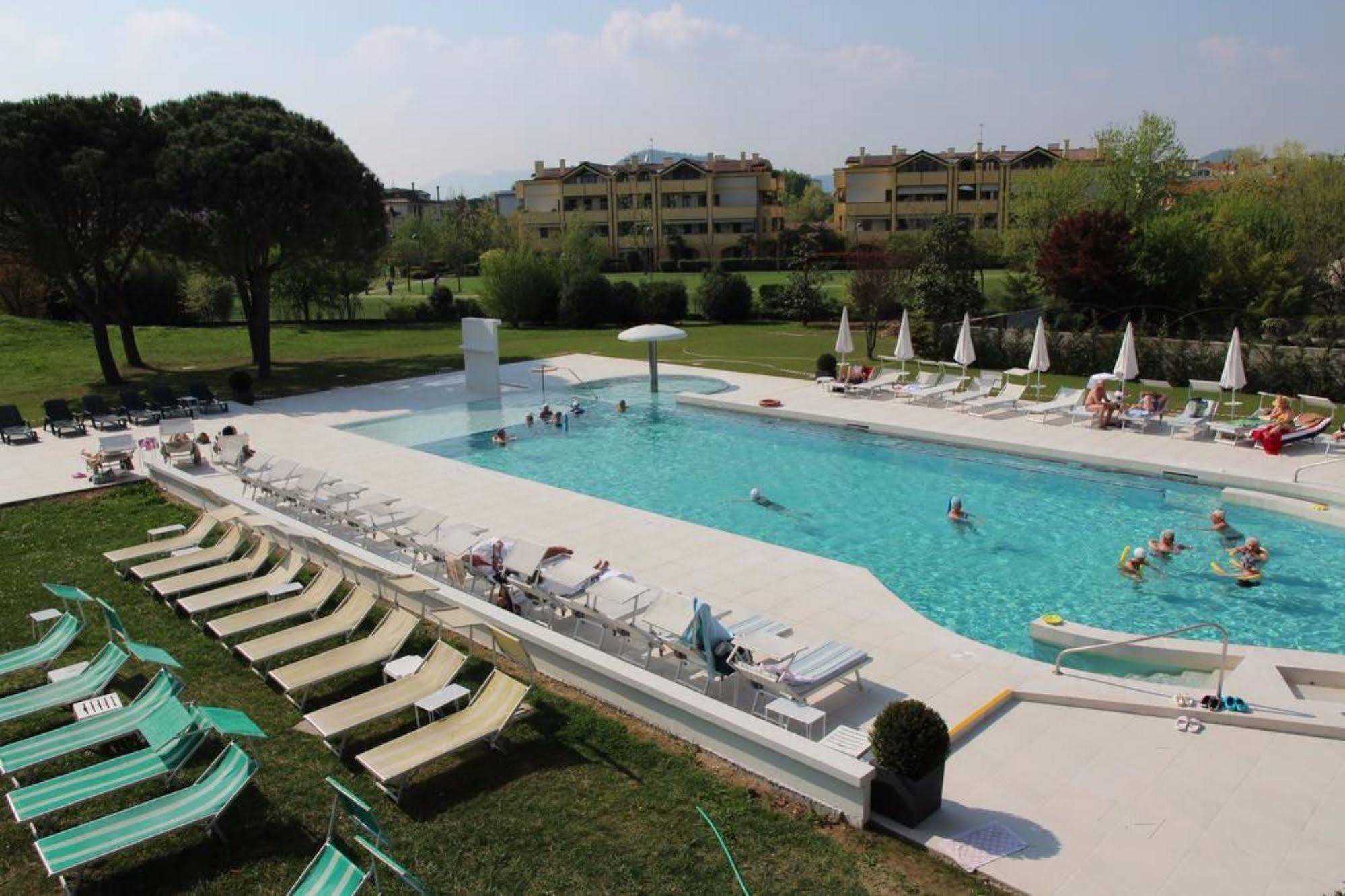 Hotel Smeraldo Abano Terme Exterior foto