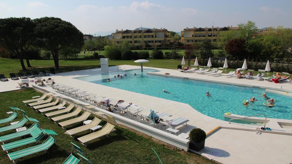 Hotel Smeraldo Abano Terme Exterior foto